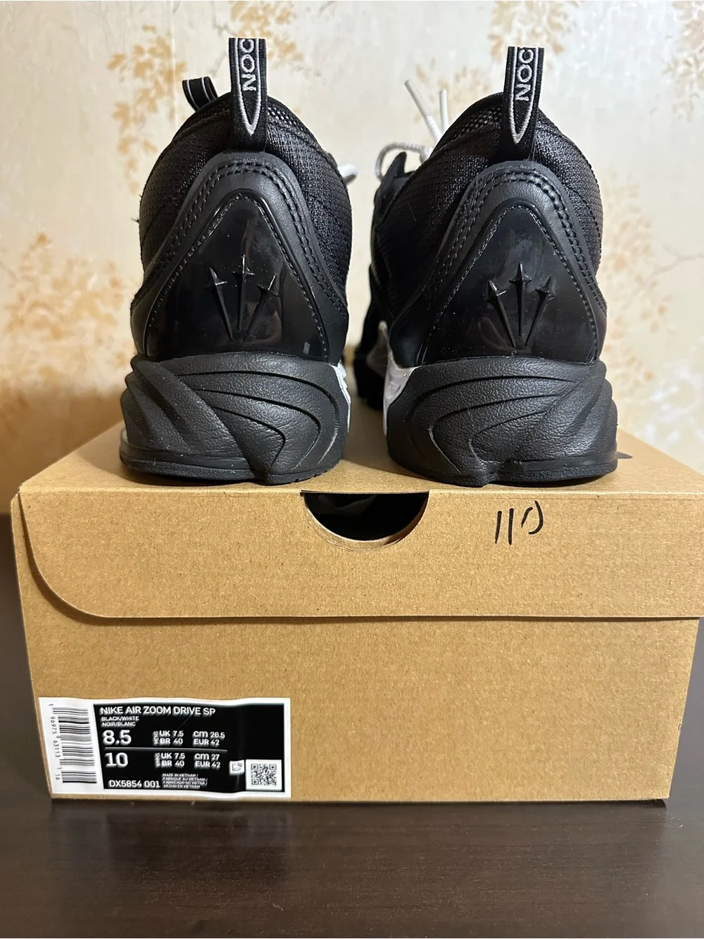 Nike bold sneakers